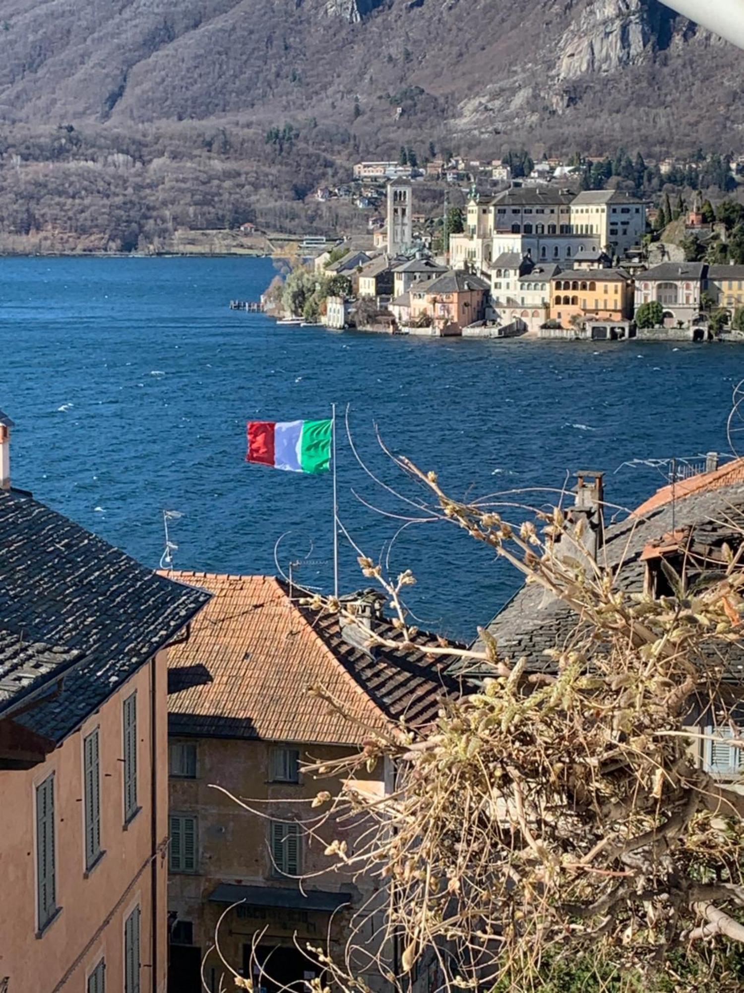 -Ortaflats- Appartamento L'Angolo Orta San Giulio Exterior photo