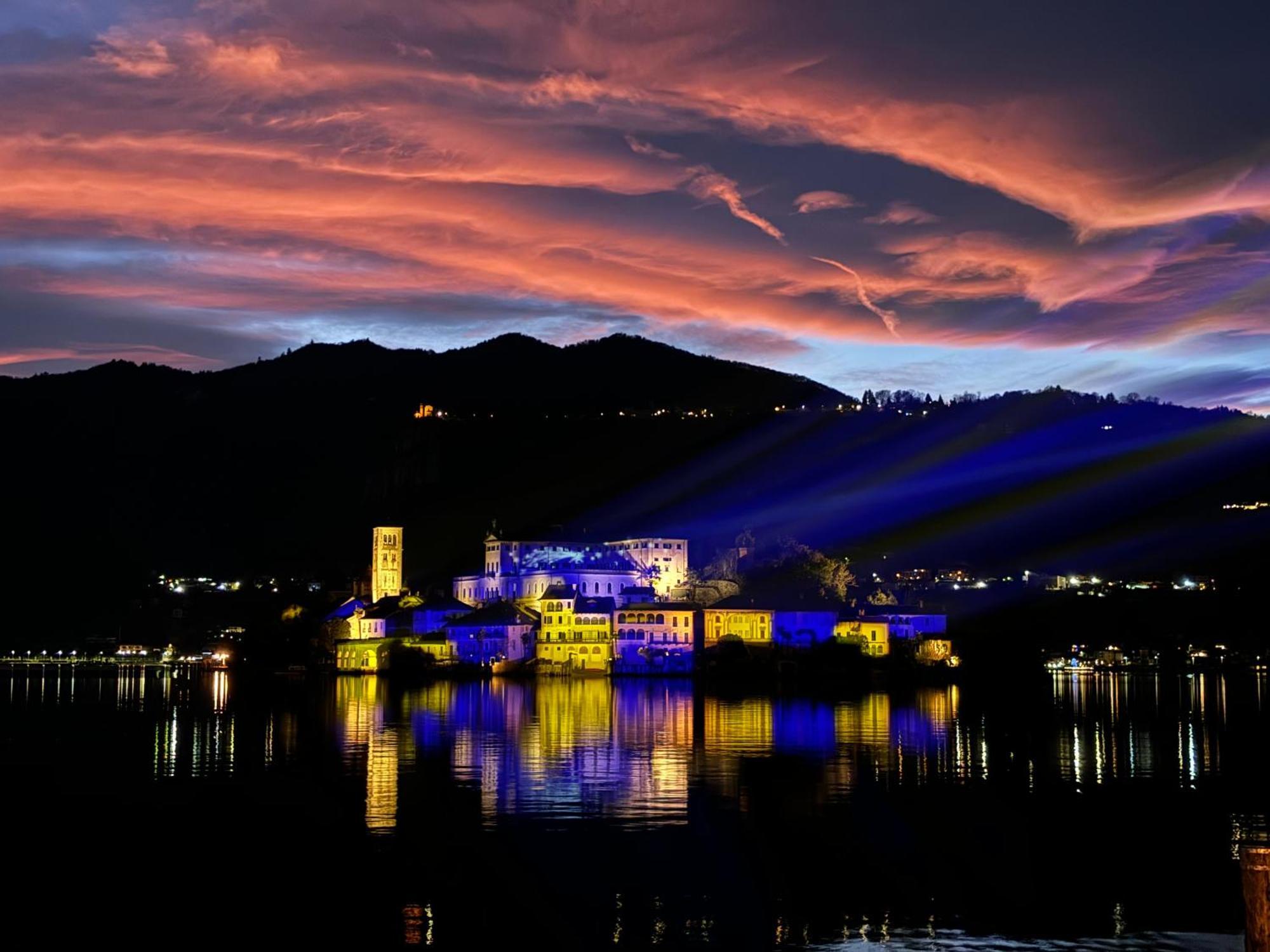 -Ortaflats- Appartamento L'Angolo Orta San Giulio Exterior photo